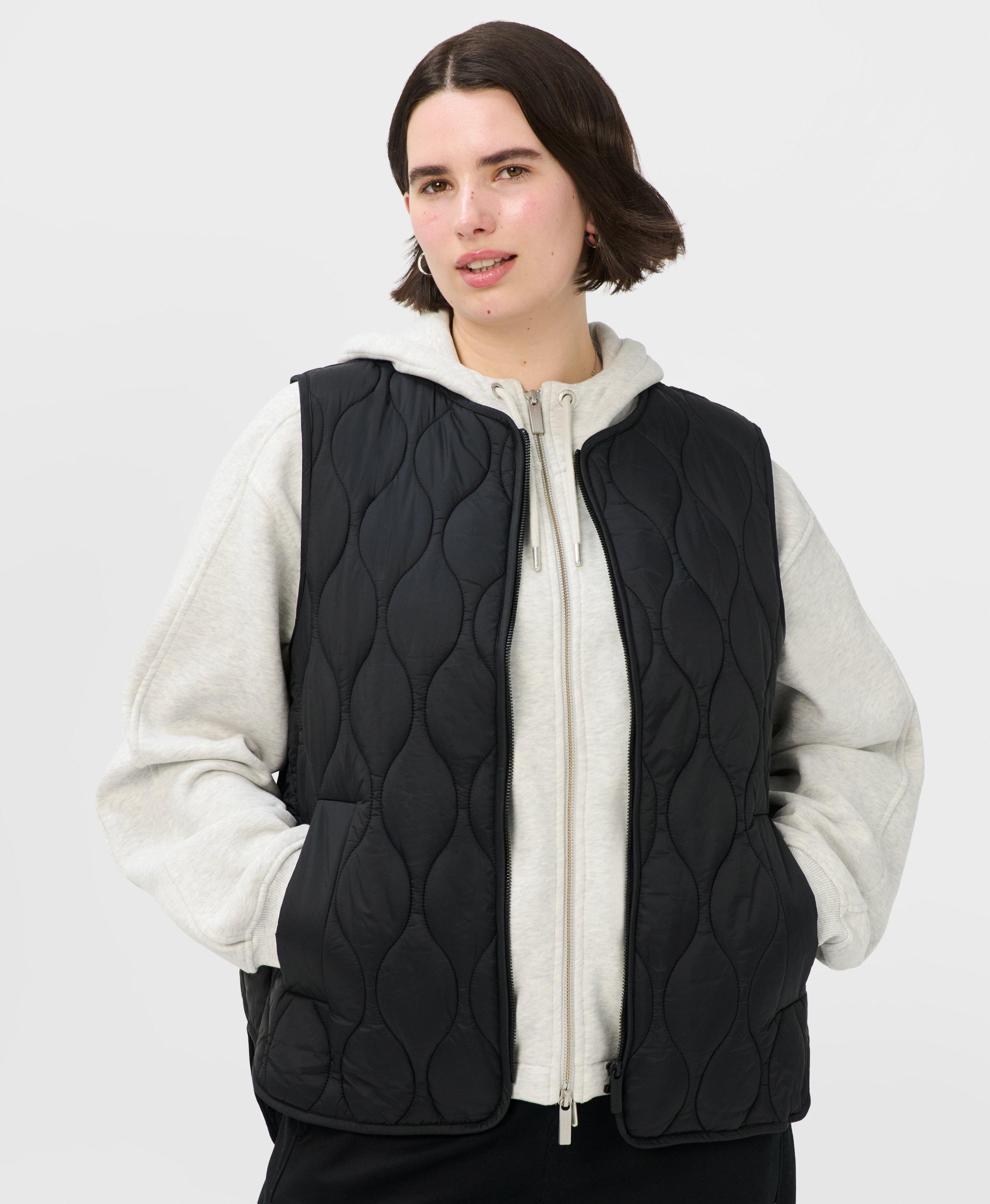 On The Move Vest - Black