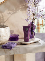 The Ritual of Yozakura Rich Shower Paste 150ml Lifestyle with Product