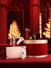 The Ritual of Sakura - Small Gift Set 2026 Lifestyle with Closed Pack