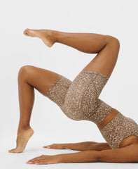 Ultimate Studio 6" Yoga Shorts - Beige Offbeat Animal Print - 6" Inseam