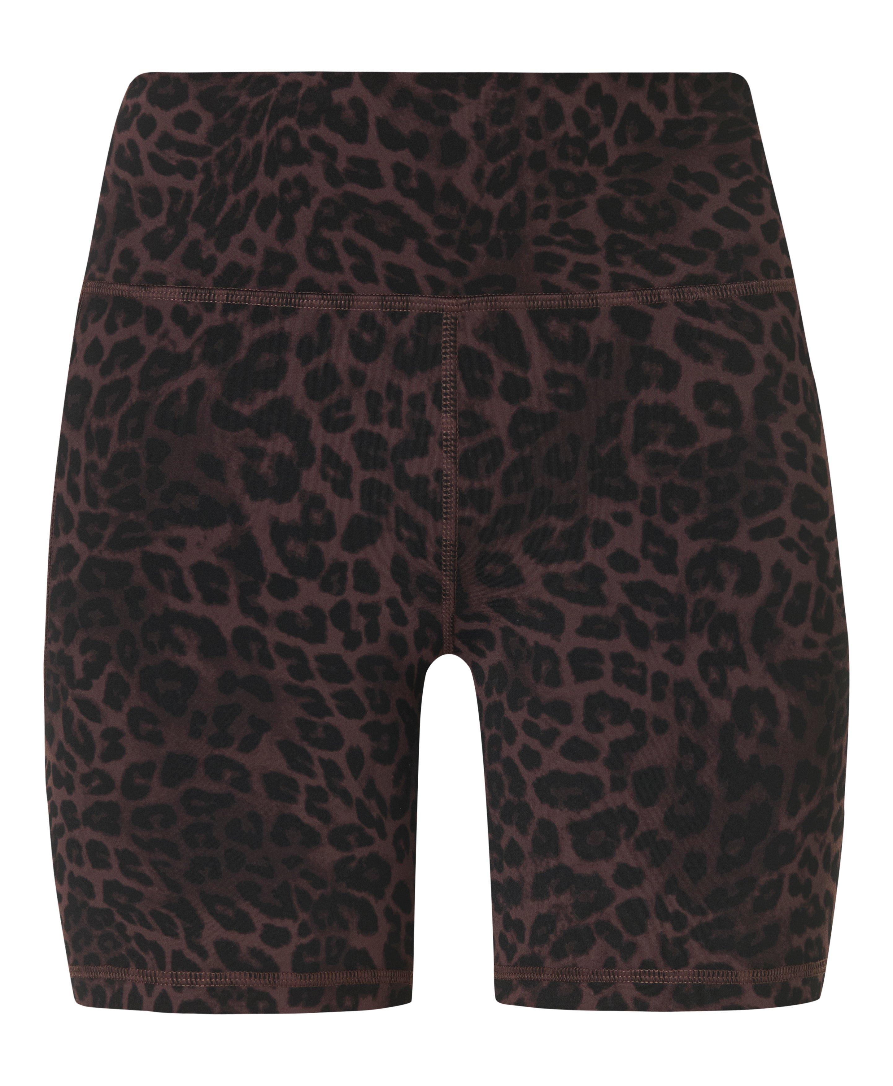 Ultimate Studio 6" Yoga Shorts - Beige Offbeat Animal Print - 6" Inseam