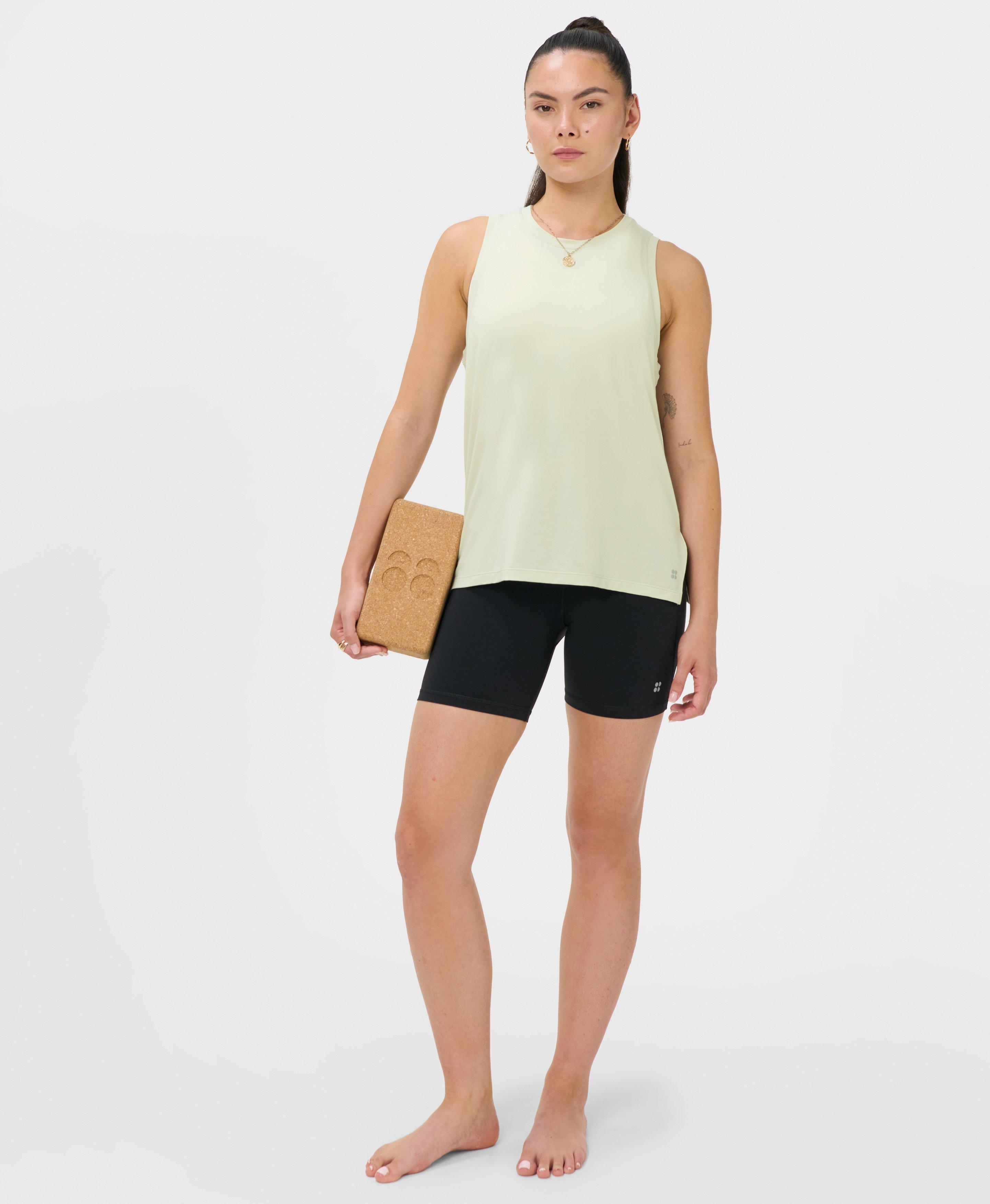 Soft Flow Studio Tank Top - Pastel Green