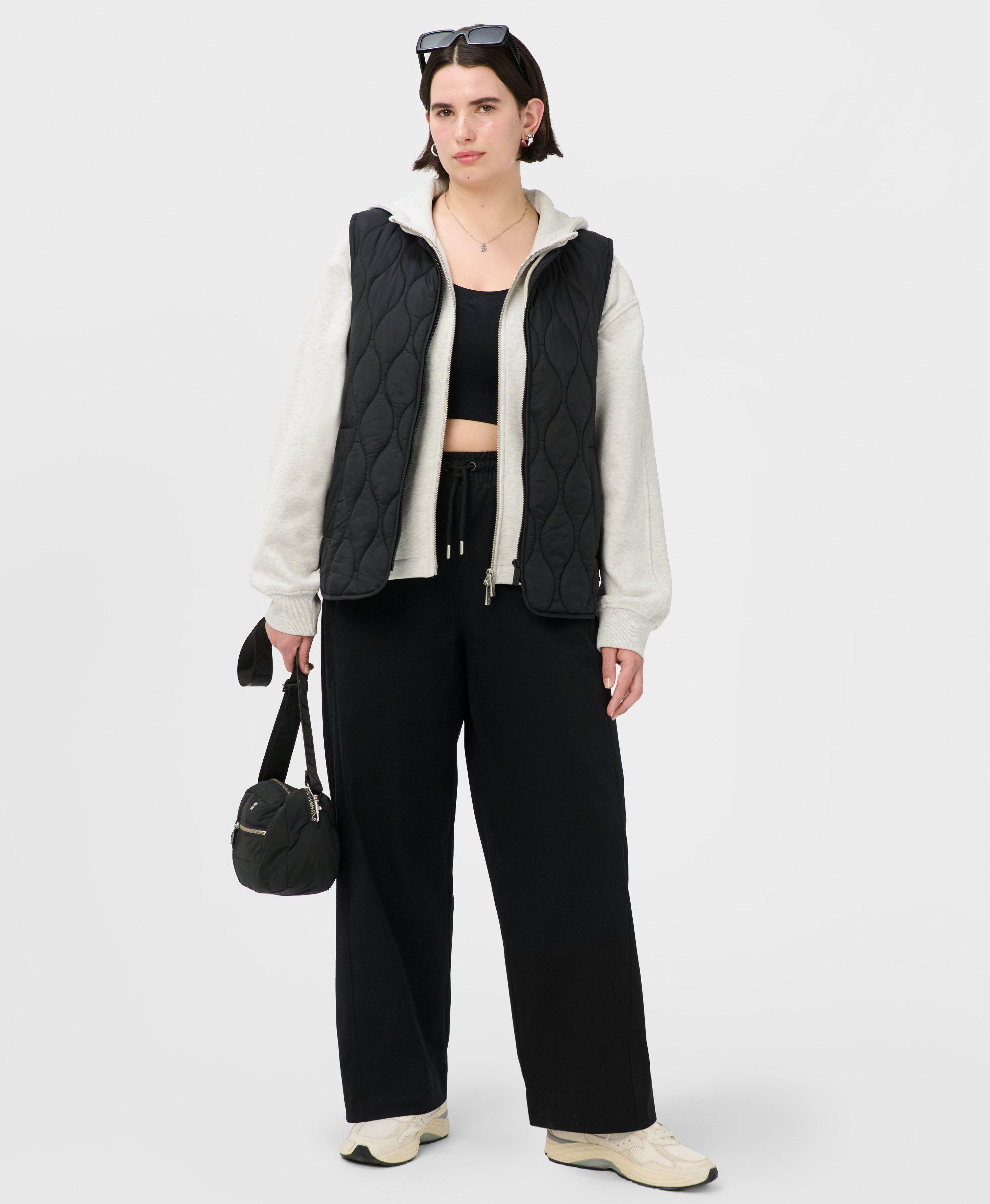 On The Move Vest - Black