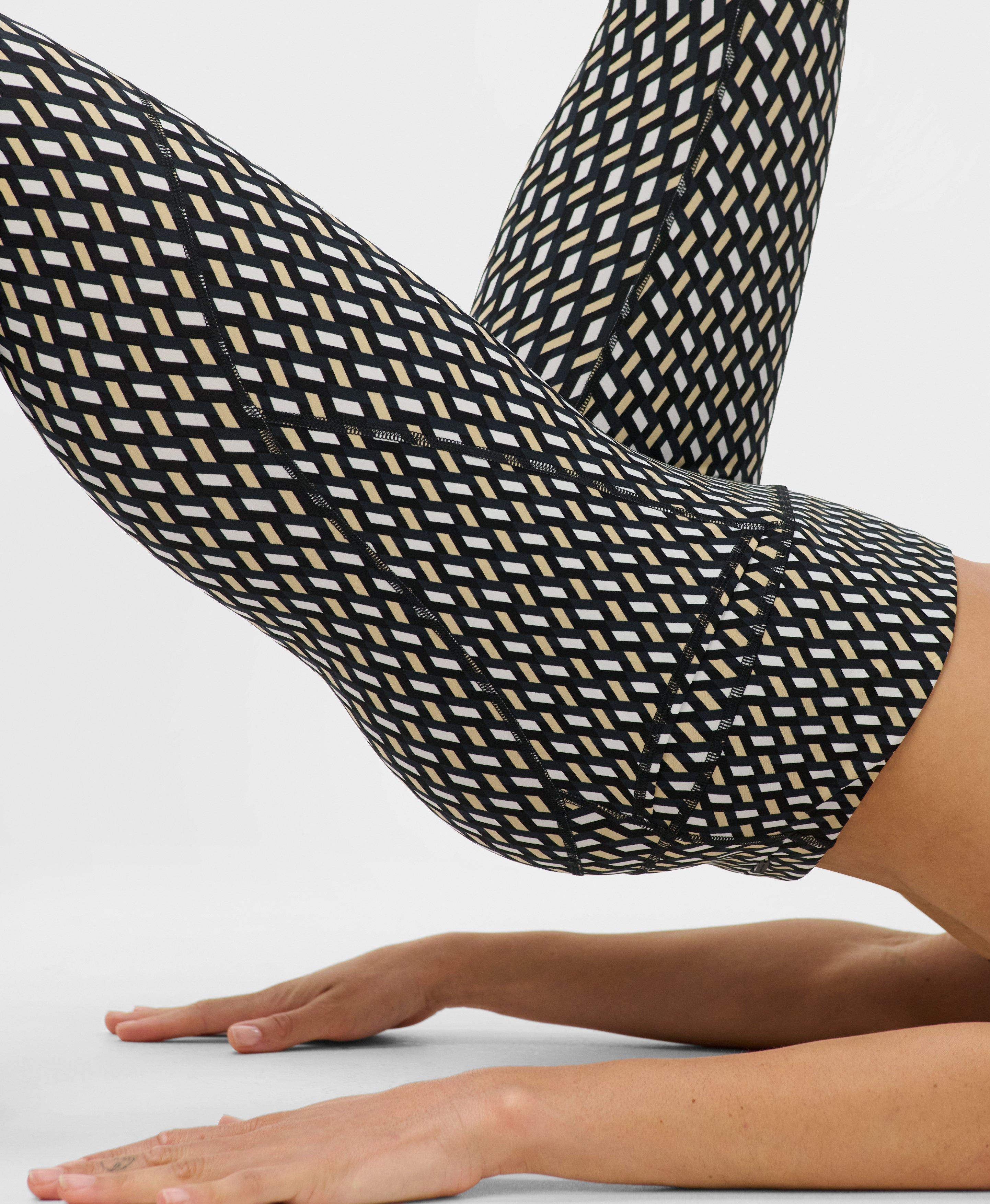 Power 7/8 Workout Leggings - Beige Linked Geo Print - 7/8 Length